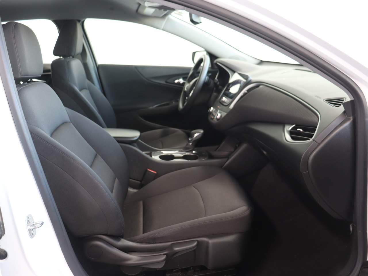 2022 Chevrolet Malibu LS