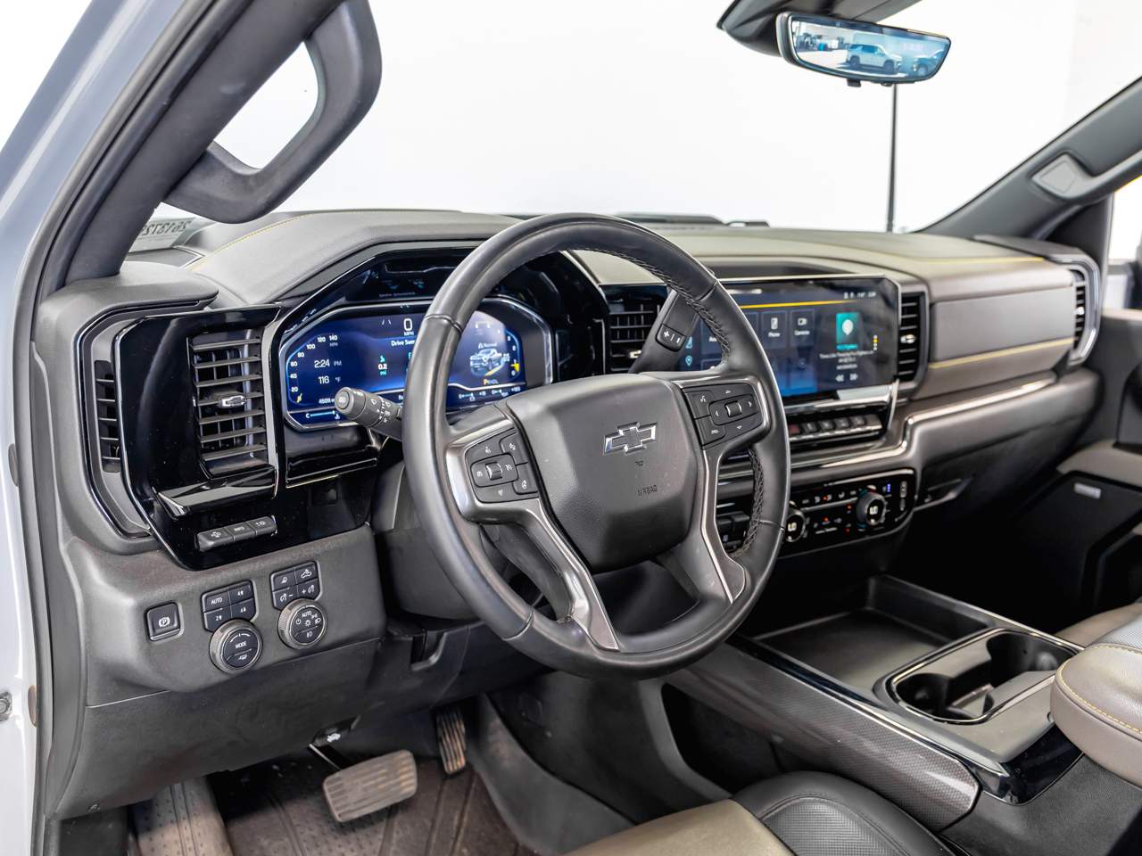 2025 Chevrolet Silverado 2500HD ZR2 - Photo 18