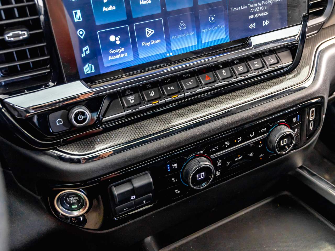 2025 Chevrolet Silverado 2500HD ZR2 - Photo 37