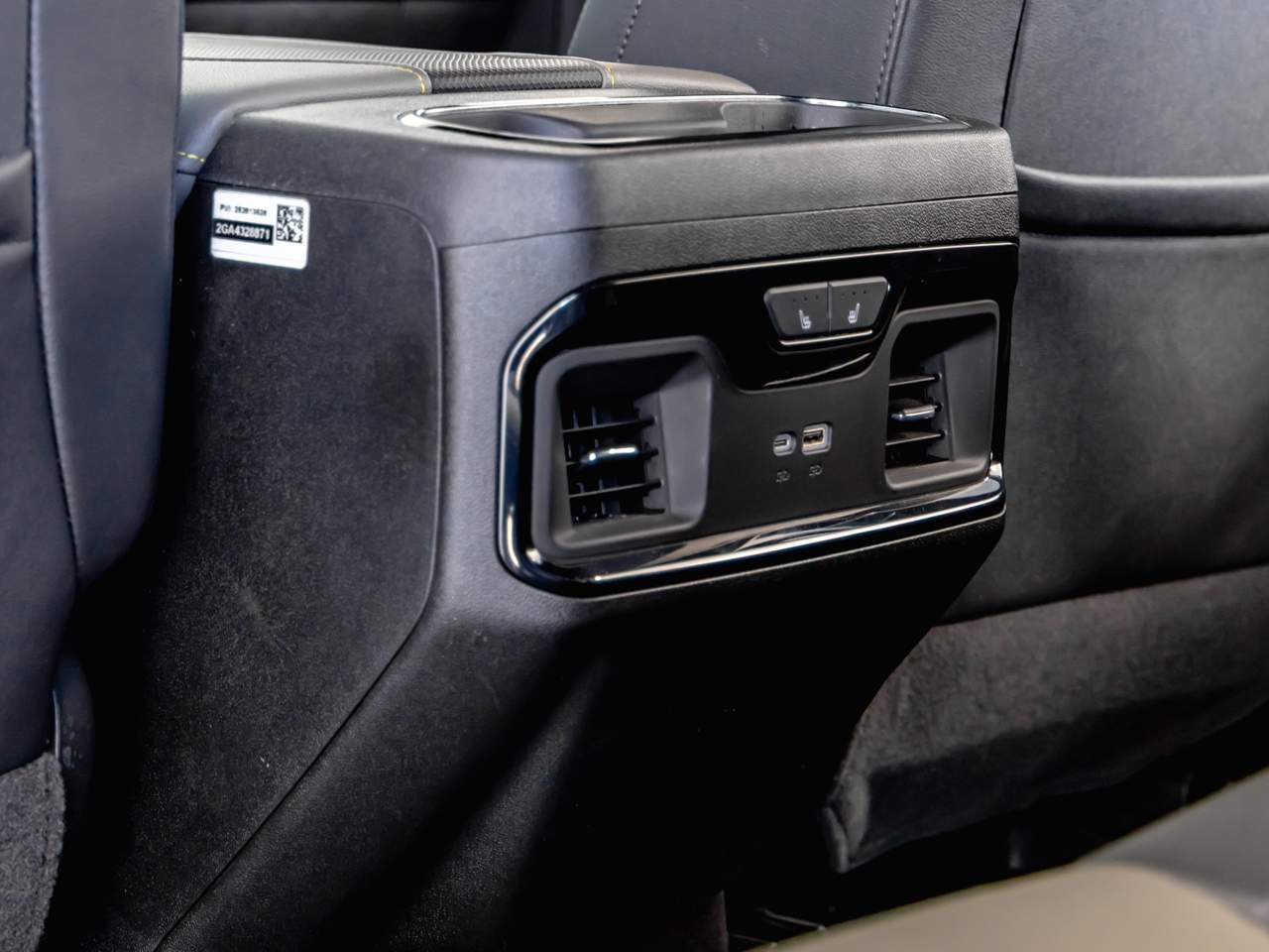 2025 Chevrolet Silverado 2500HD ZR2 - Photo 48