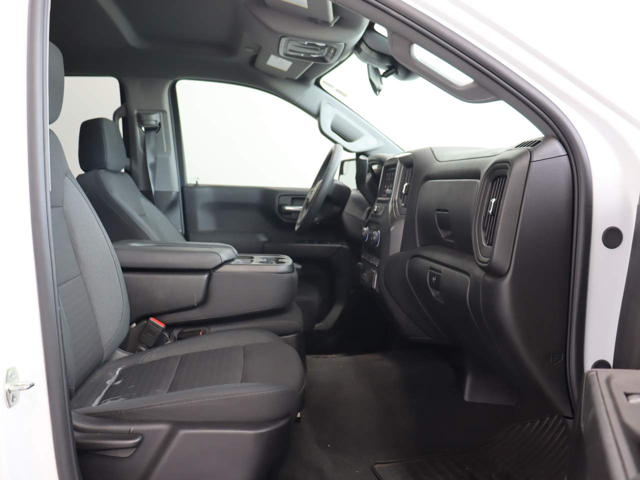 2026 Chevrolet Silverado 1500 Custom Crew Cab
