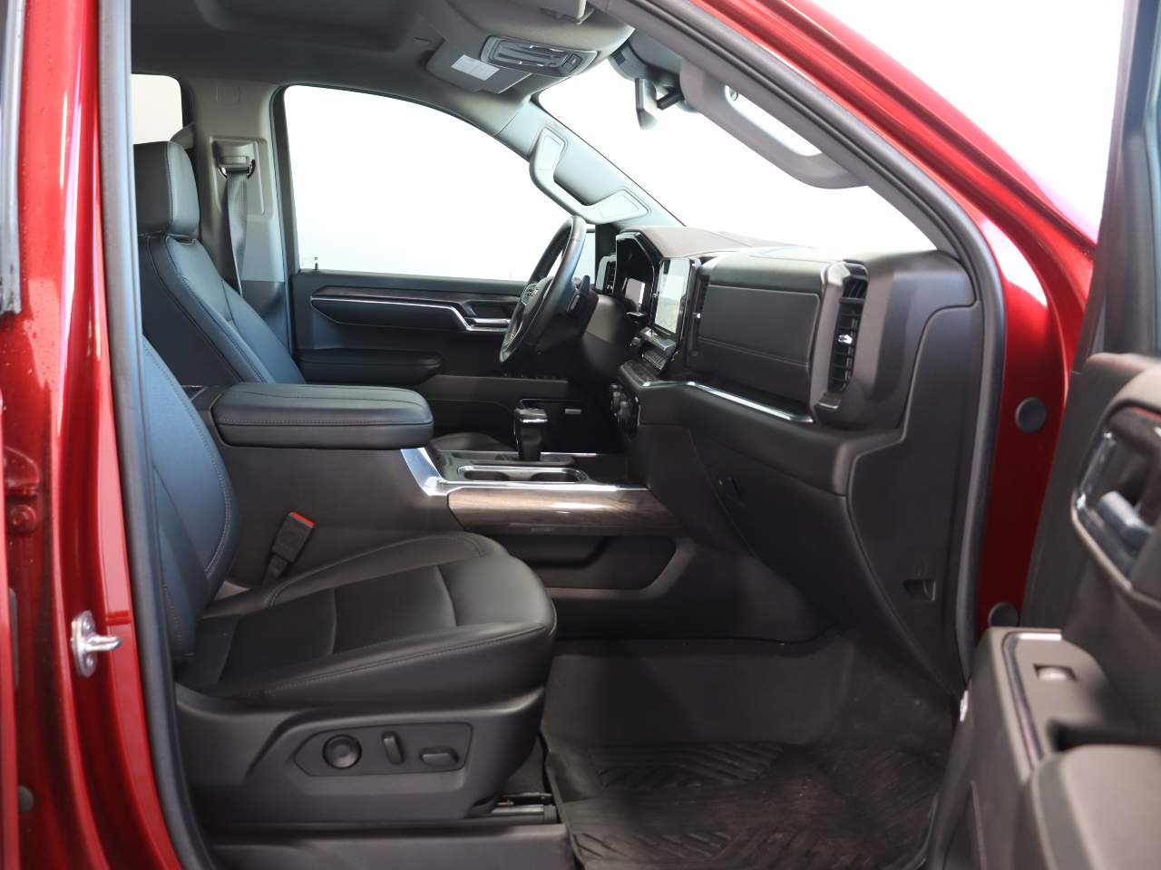 2024 Chevrolet Silverado 1500 LTZ Crew Cab