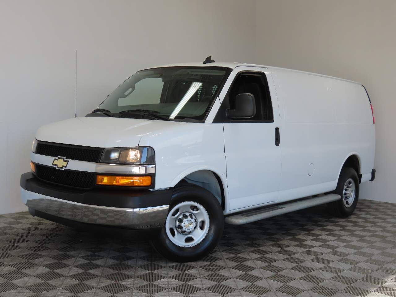 2022 Chevrolet Express 2500