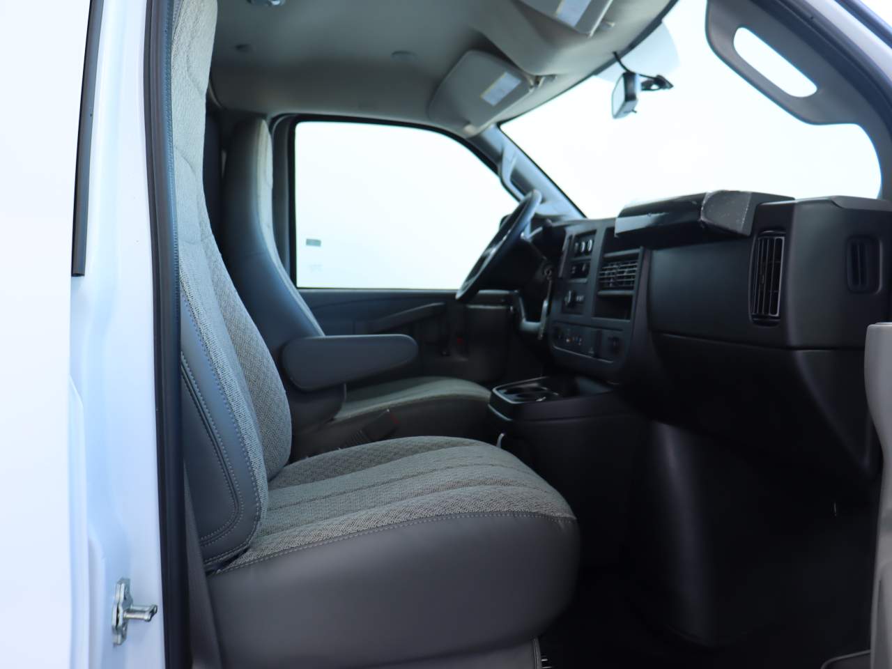 2025 Chevrolet Express Cargo Van 2500