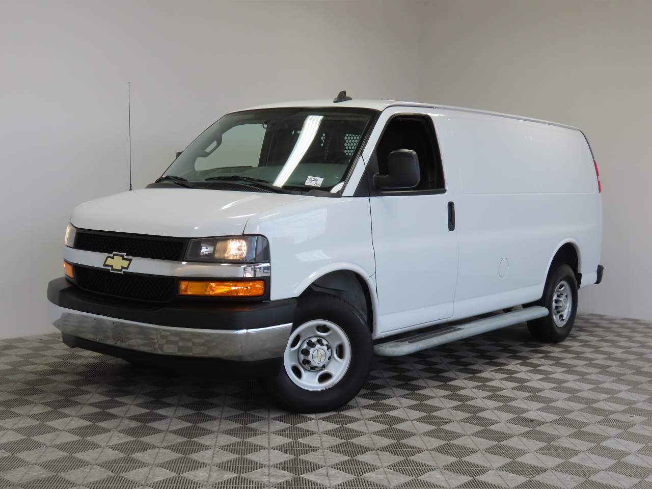 2022 Chevrolet Express 2500