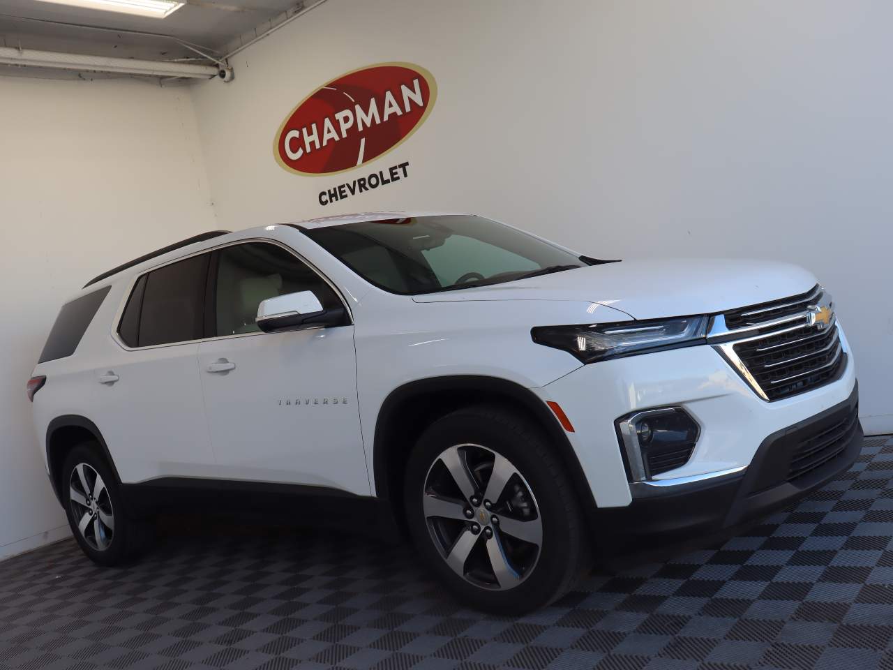 2023 Chevrolet Traverse LT Leather