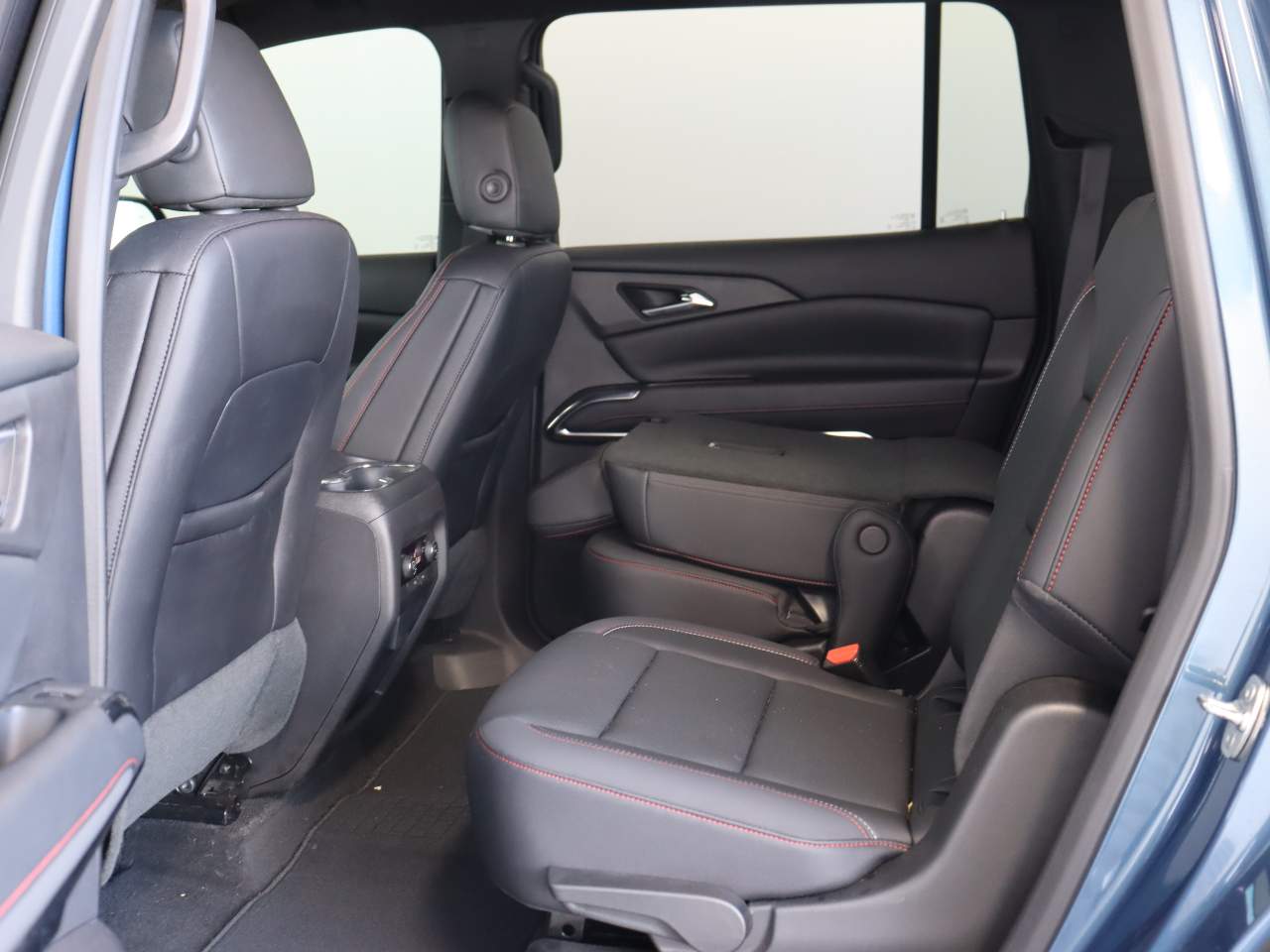 2025 Chevrolet Traverse Z71 - Photo 30