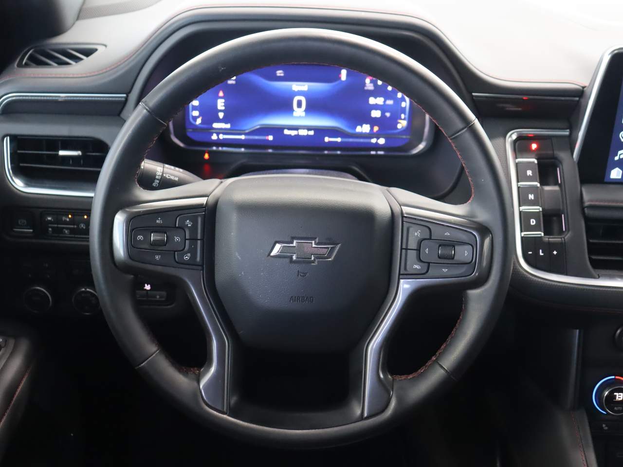 2023 Chevrolet Suburban RST - Photo 8
