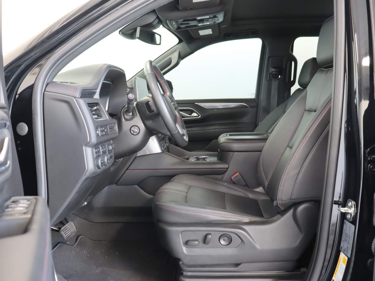 2023 Chevrolet Suburban RST - Photo 7