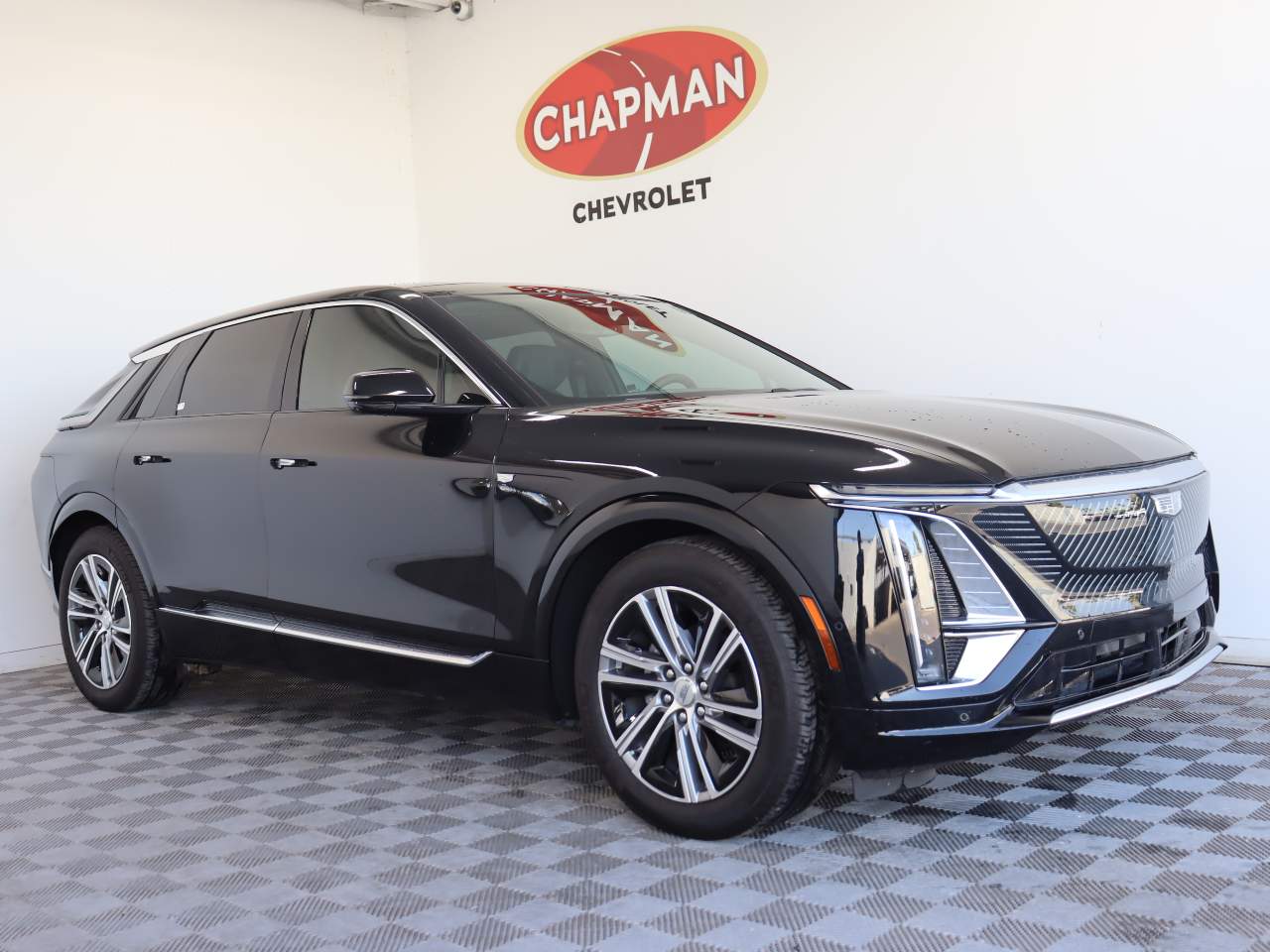 2024 Cadillac LYRIQ Luxury 2