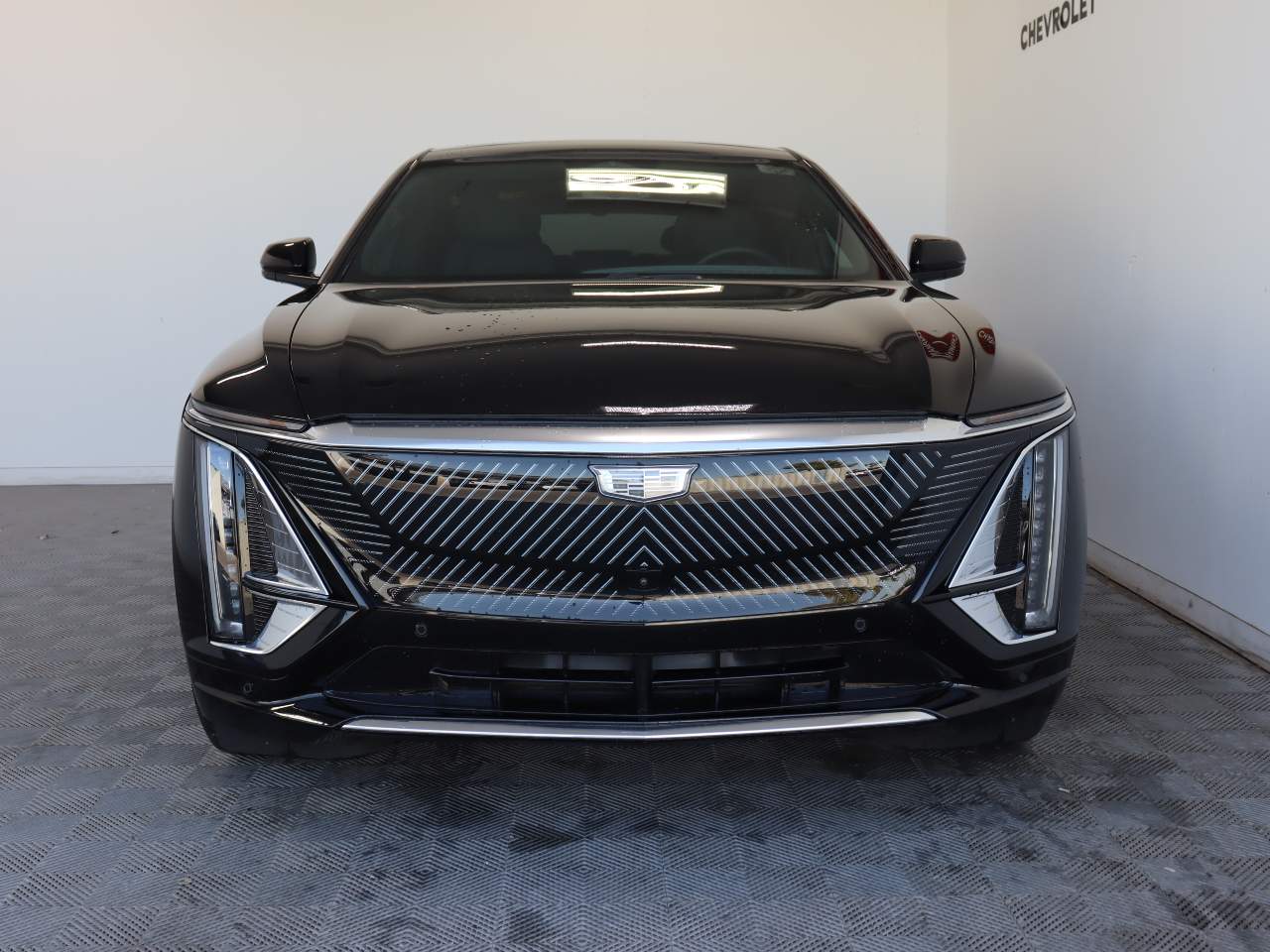 2024 Cadillac LYRIQ Luxury 2