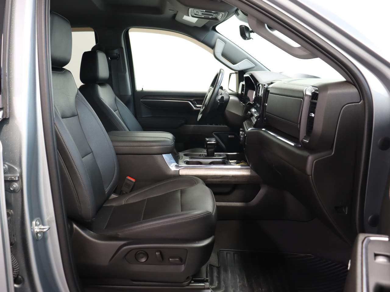 2023 Chevrolet Silverado 1500 LTZ Crew Cab