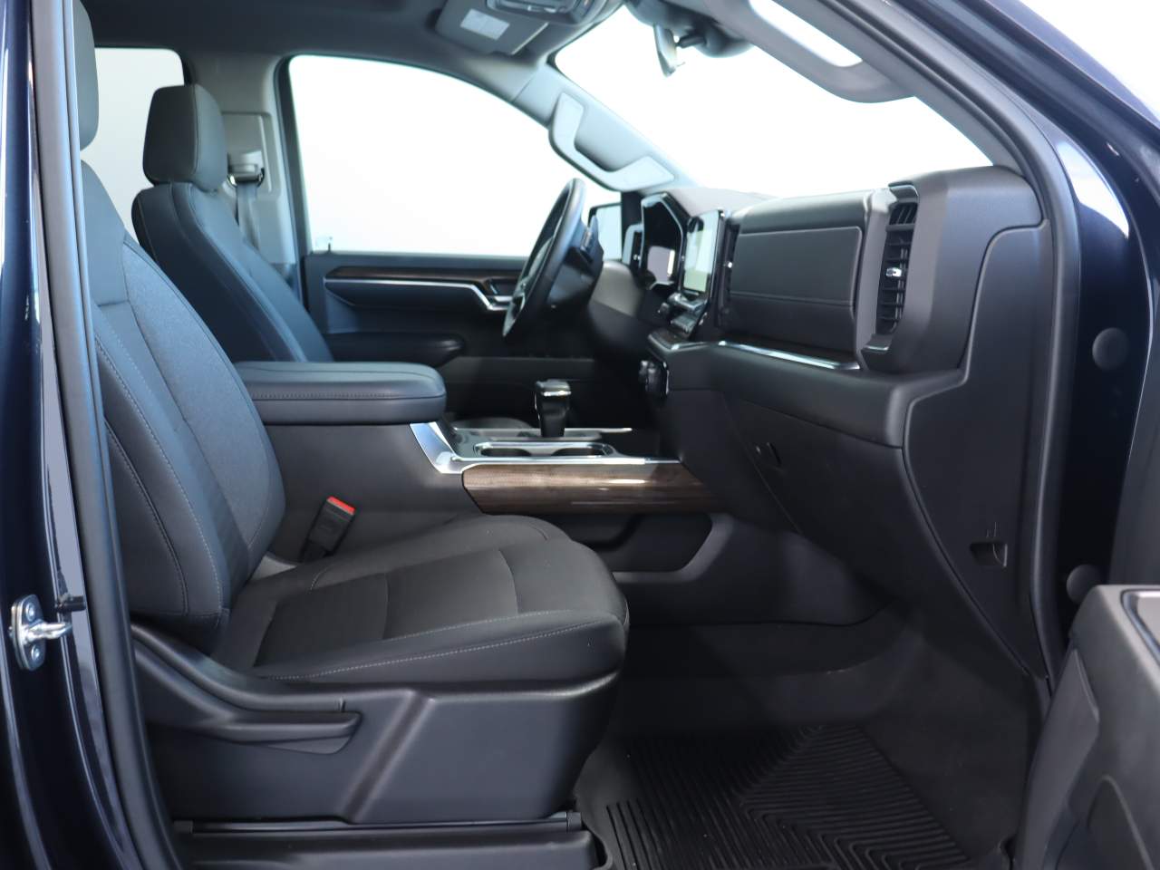 2023 Chevrolet Silverado 1500 LT Crew Cab