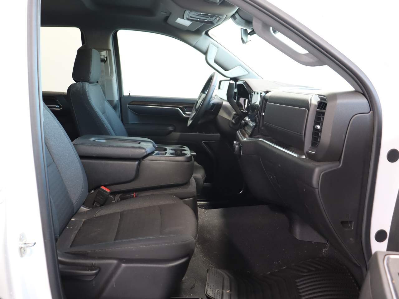 2024 Chevrolet Silverado 1500 LT Crew Cab