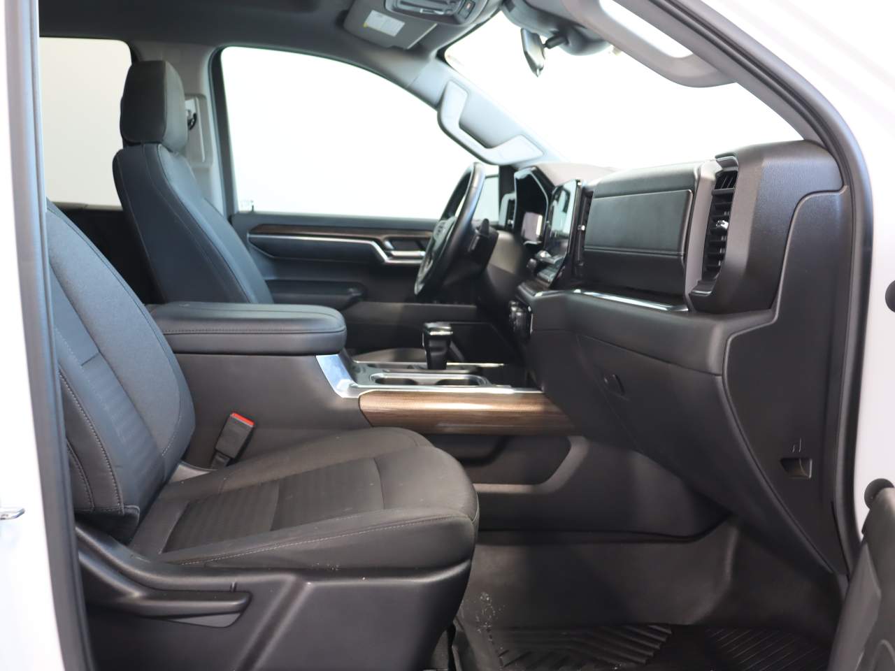 2023 Chevrolet Silverado 1500 LT Trail Boss Crew Cab