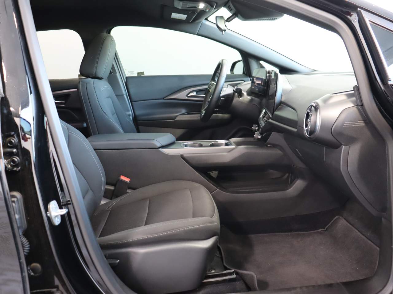 2025 Chevrolet Equinox EV LT 1