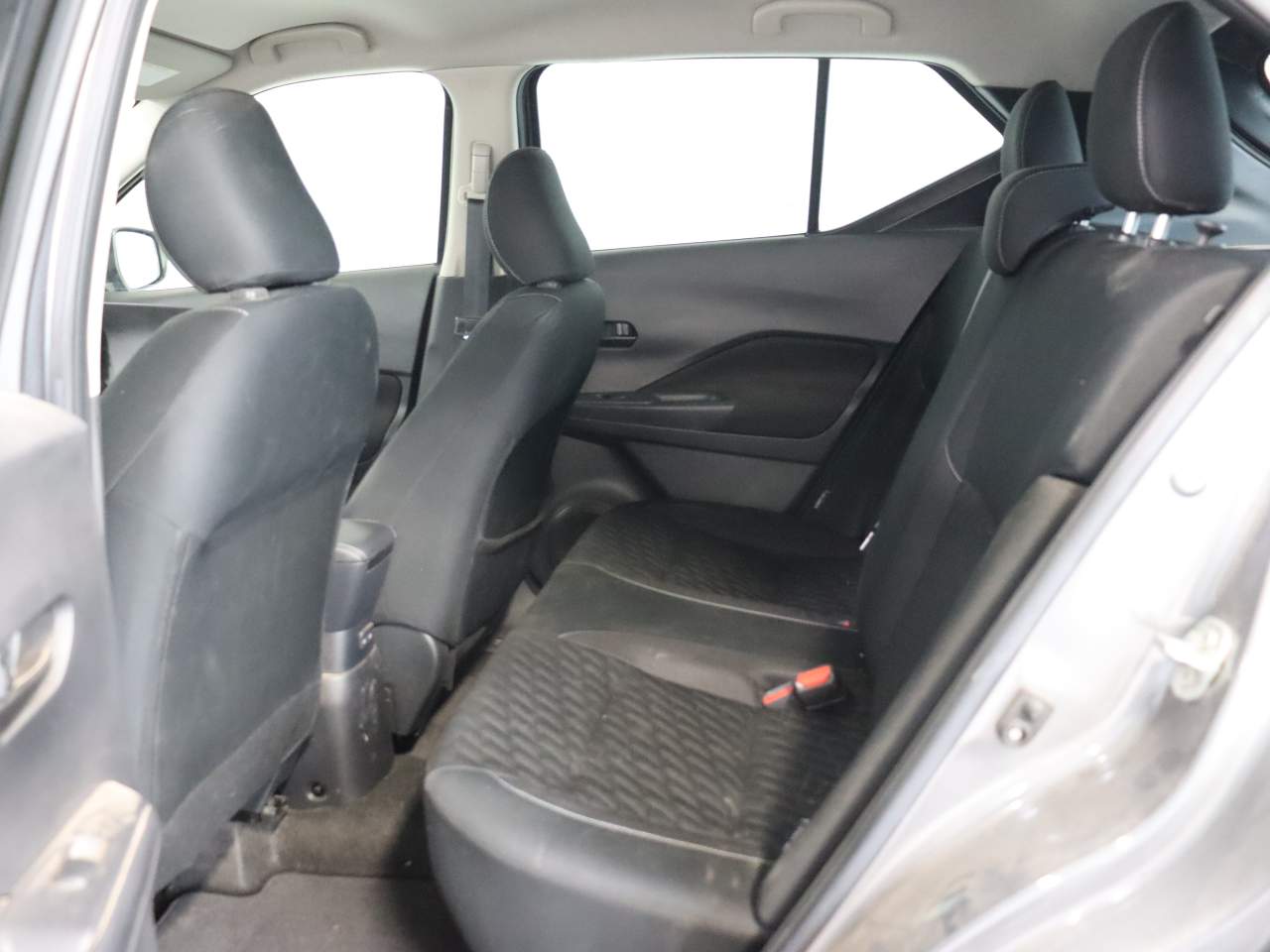 2022 Nissan Kicks S