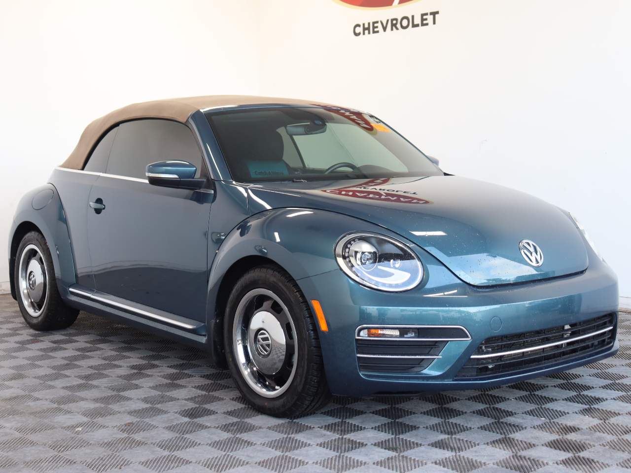2018 Volkswagen Beetle Convertible 2.0T SE