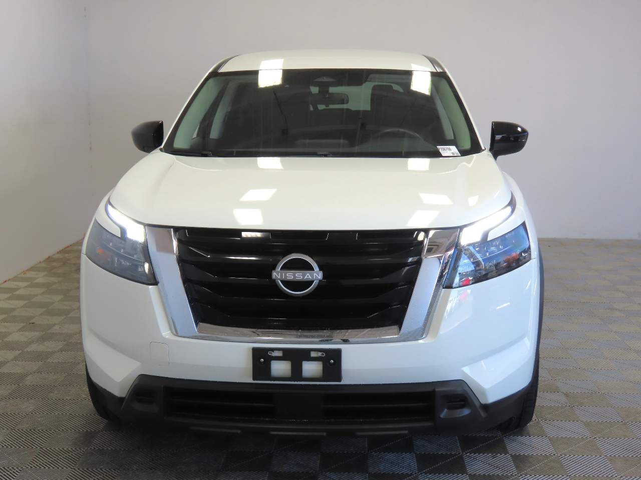 2023 Nissan Pathfinder S