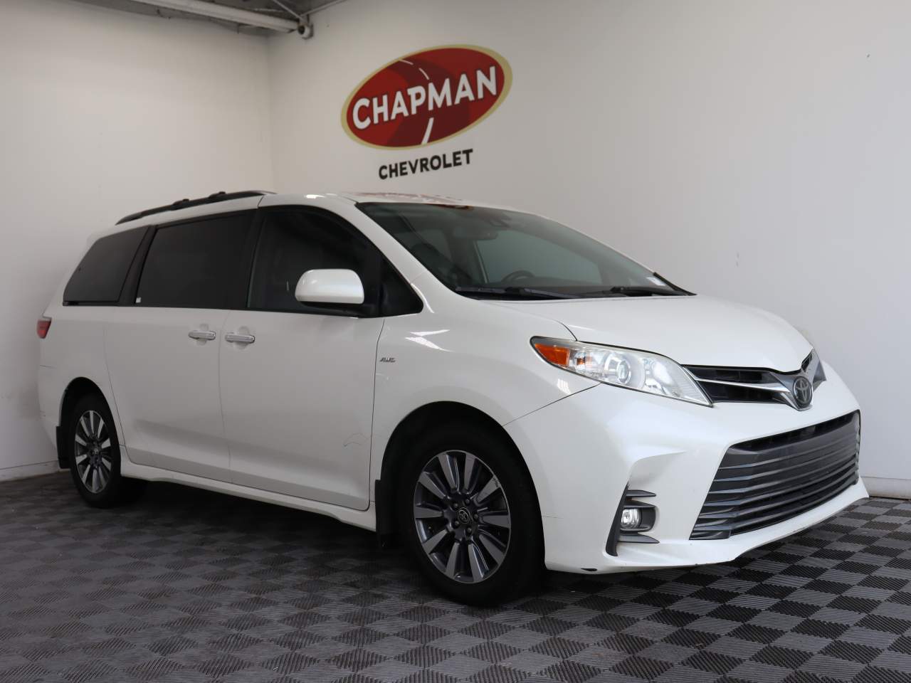 2020 Toyota Sienna XLE Premium 7-Passenger