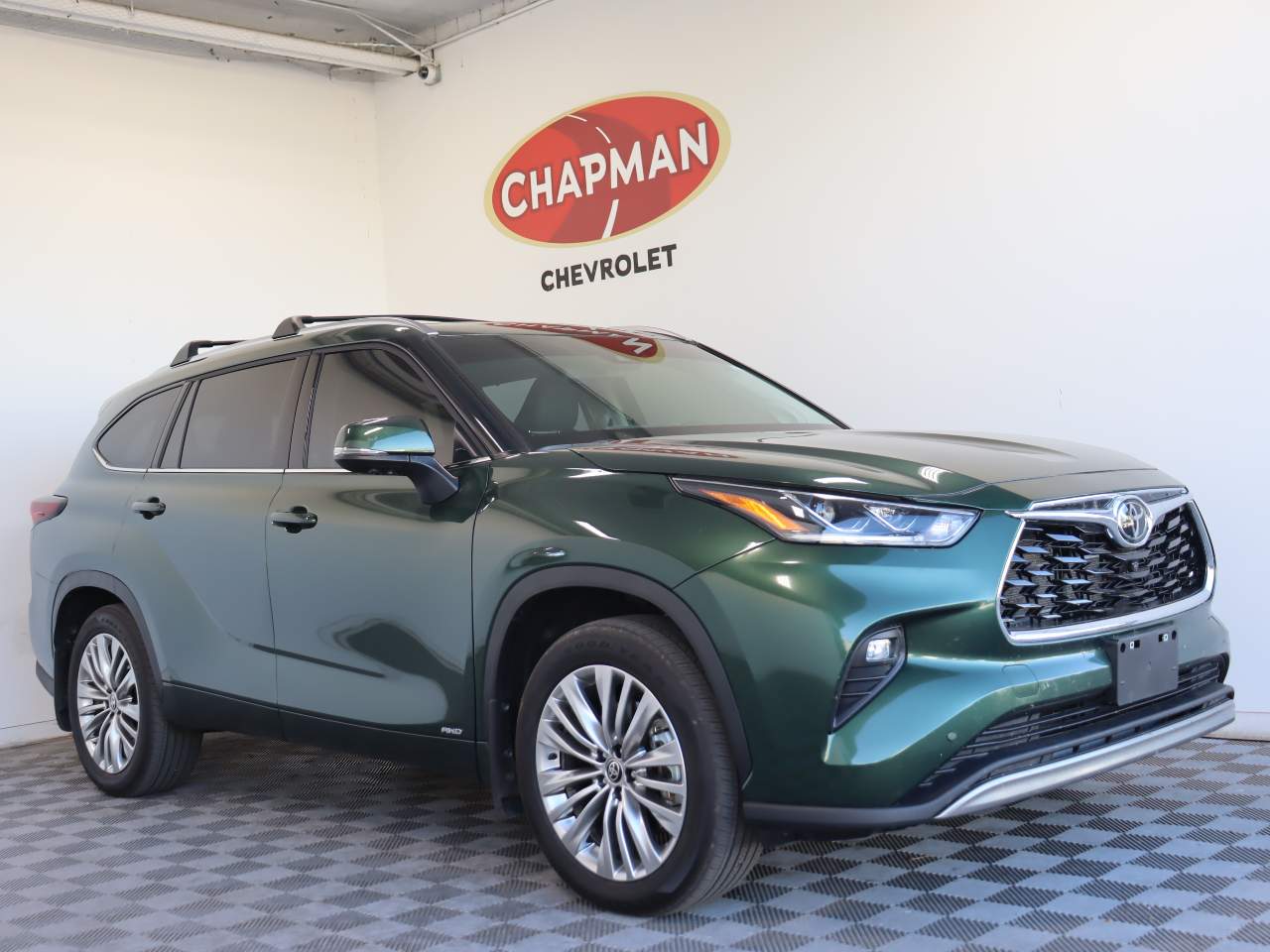 2025 Toyota Highlander Hybrid Platinum