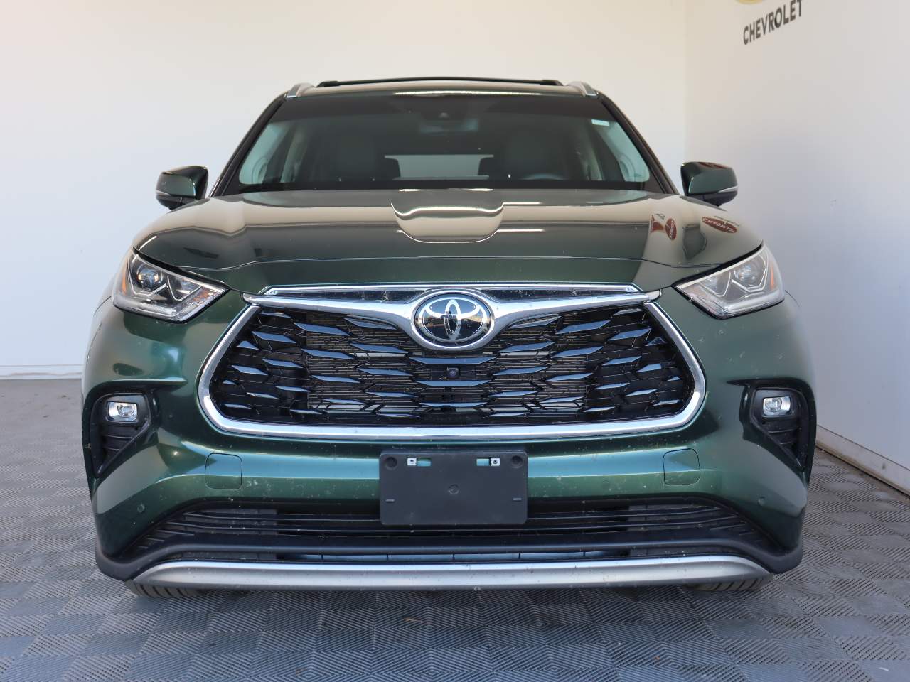 2025 Toyota Highlander Hybrid Platinum