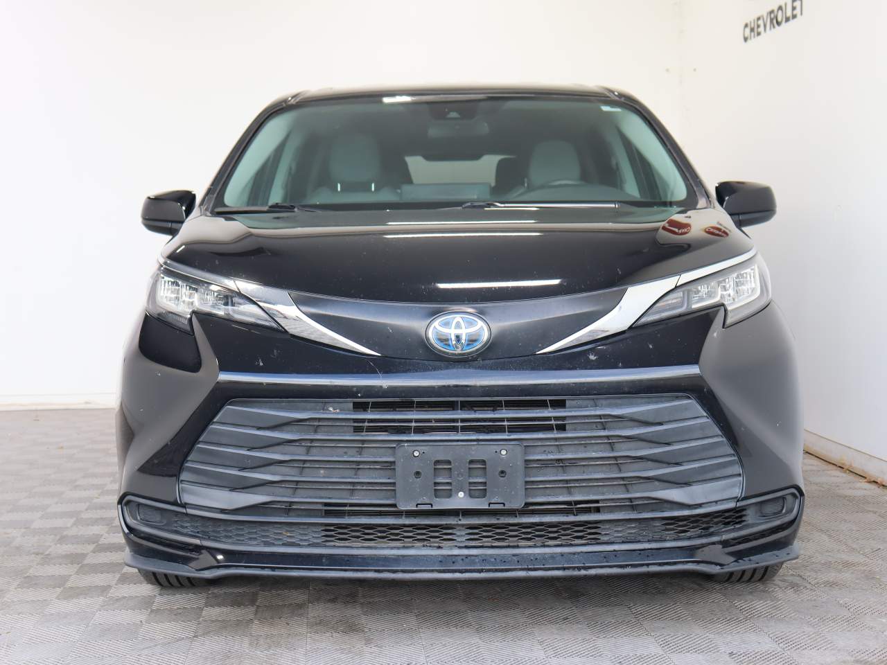 2023 Toyota Sienna LE 8-Passenger