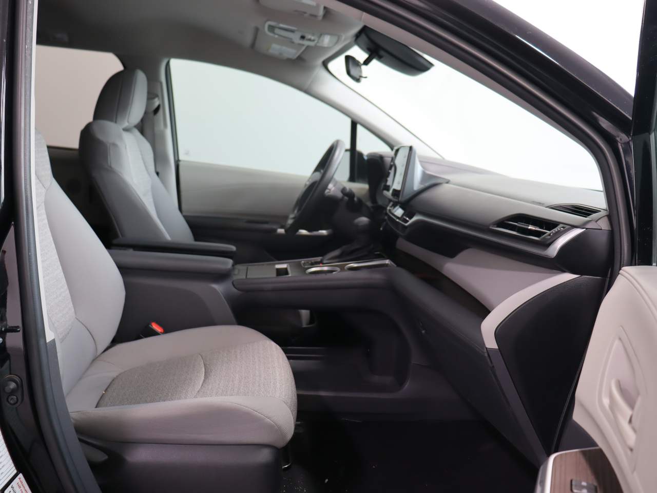 2023 Toyota Sienna LE 8-Passenger