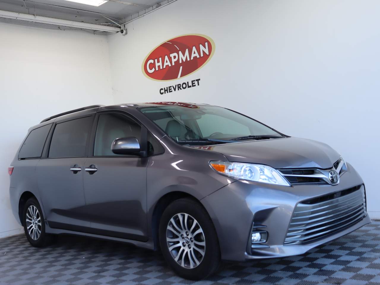 2019 Toyota Sienna XLE Premium 8-Passenger