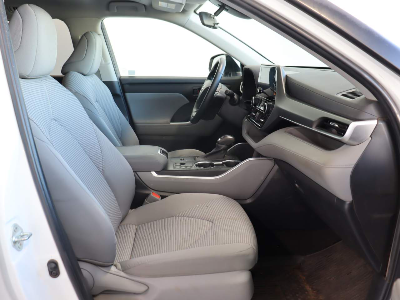 2023 Toyota Highlander Hybrid LE