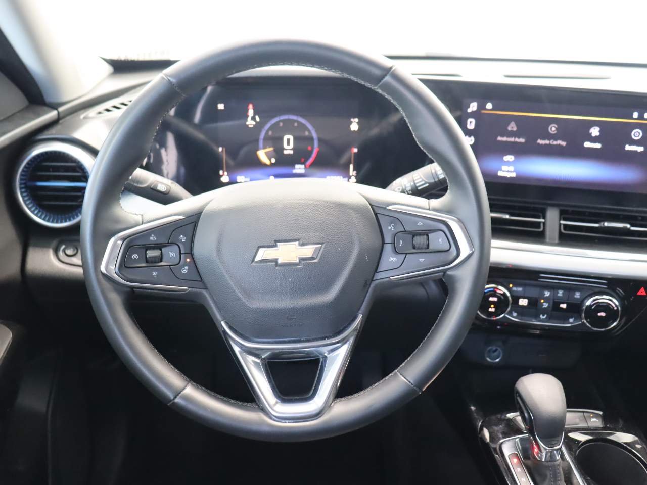 2024 Chevrolet Trax LT - Photo 9