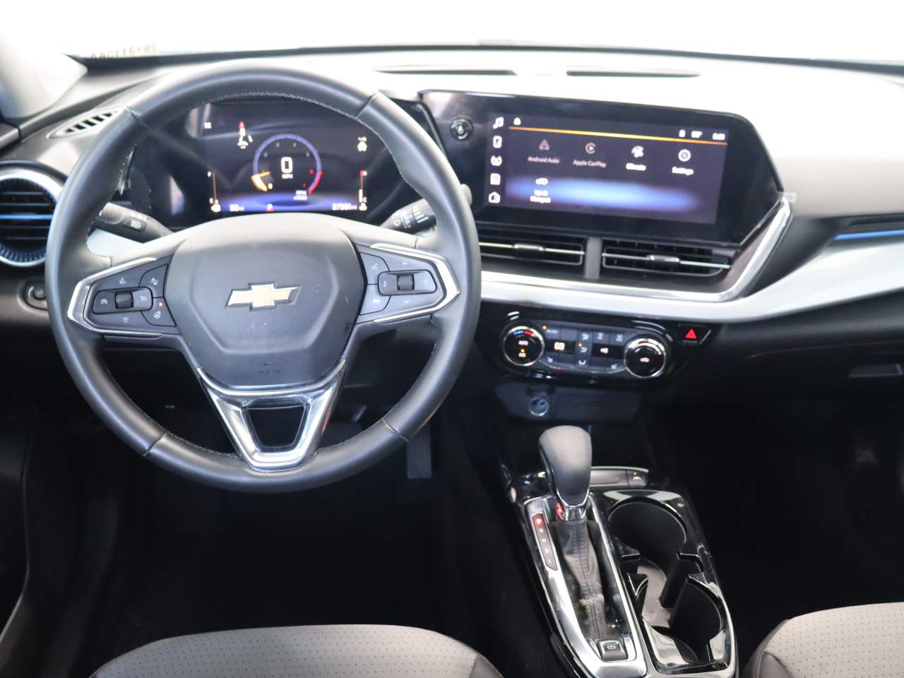 2024 Chevrolet Trax LT - Photo 11
