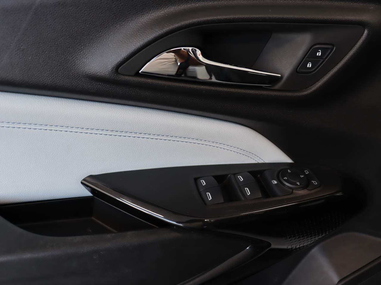 2024 Chevrolet Trax LT - Photo 14