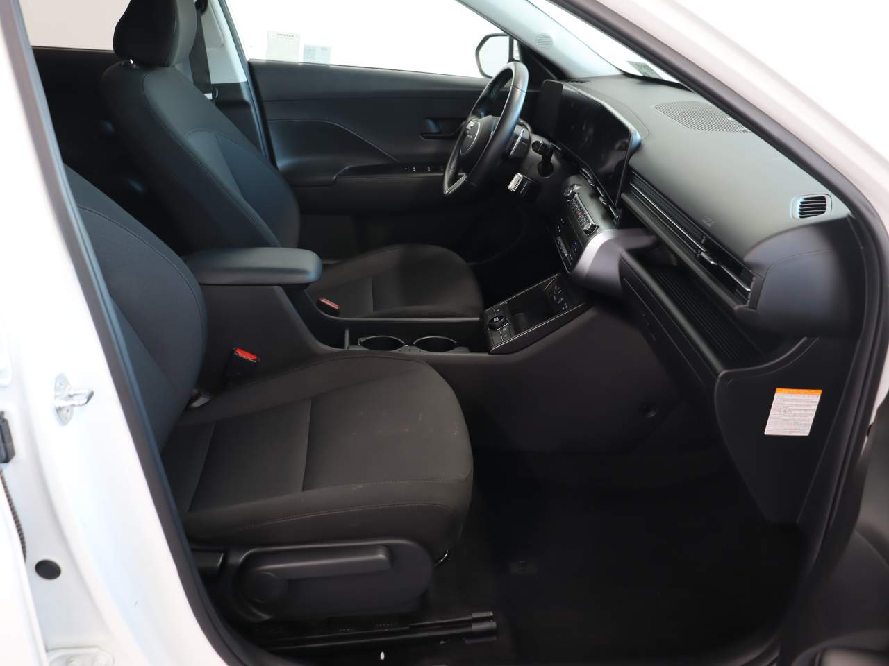 2024 Hyundai Kona Electric SEL photo 2