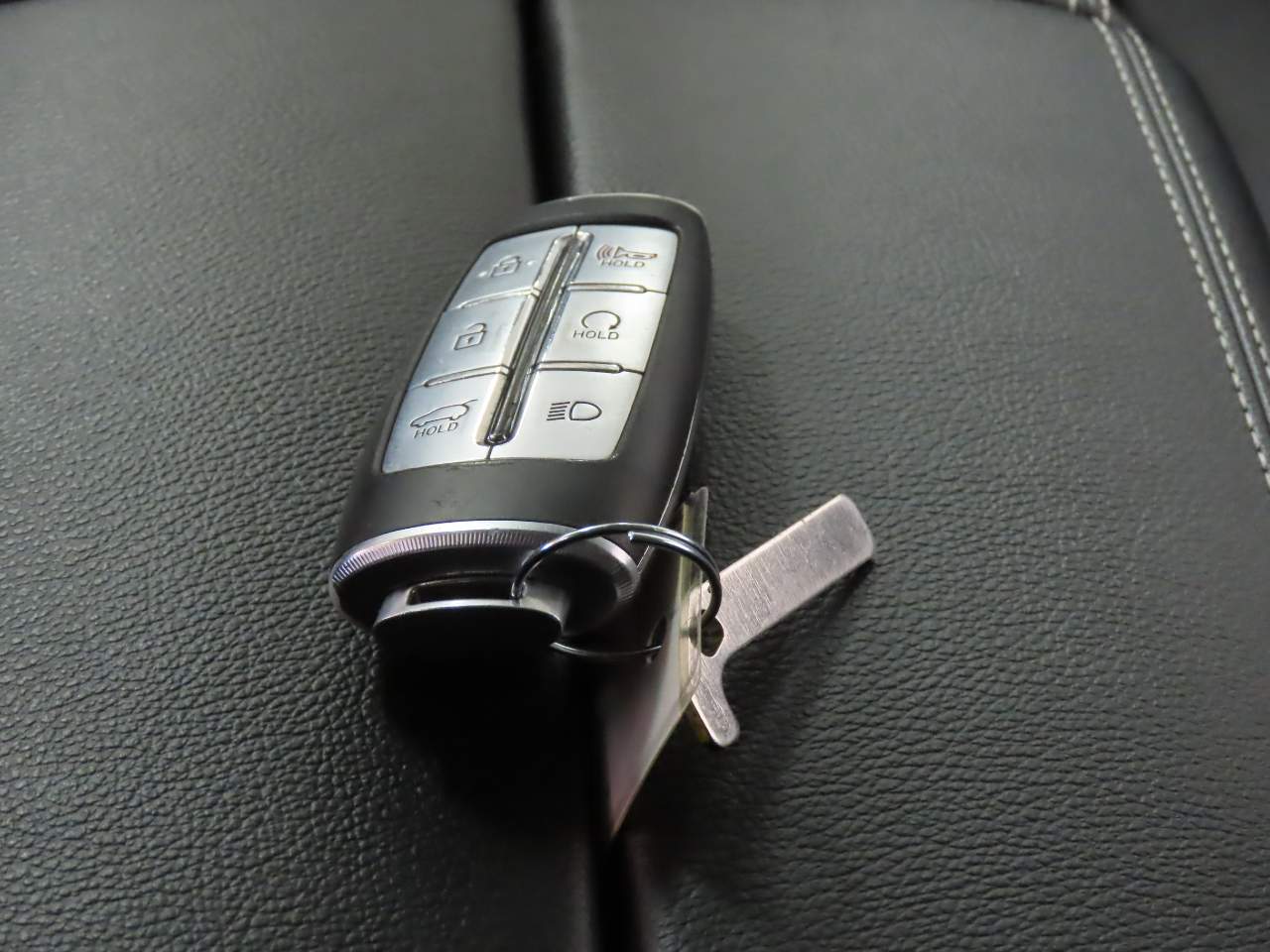 2024 Genesis GV80 2.5T