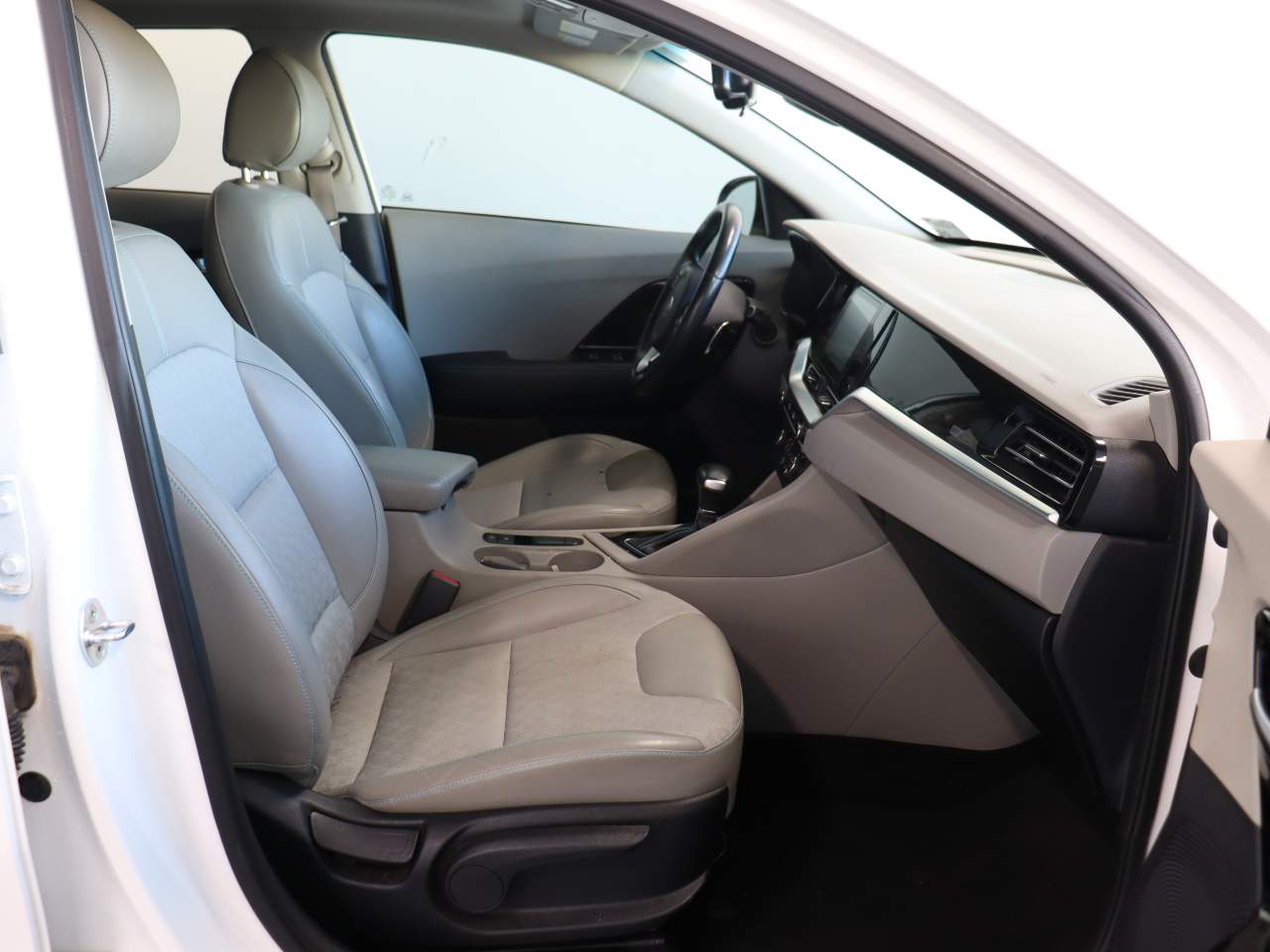 2020 Kia Niro Touring