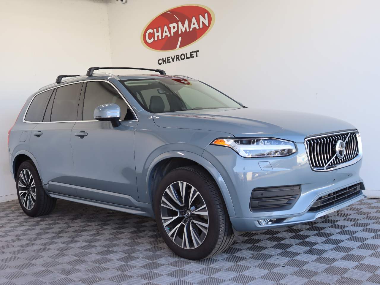 2022 Volvo XC90 T6 Momentum 7-Passenger