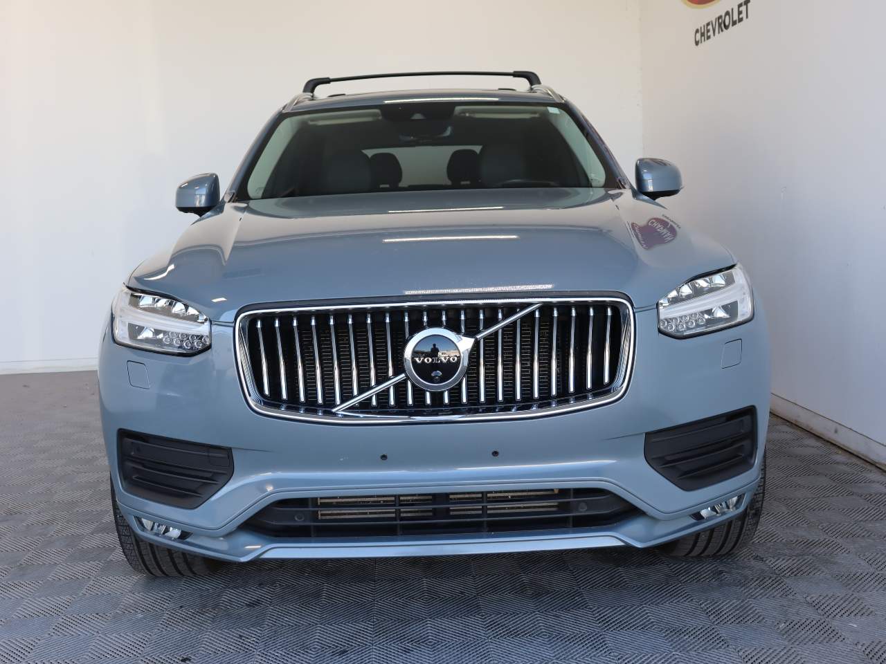 2022 Volvo XC90 T6 Momentum 7-Passenger