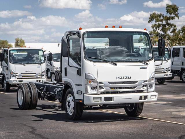 2024 Isuzu NPR