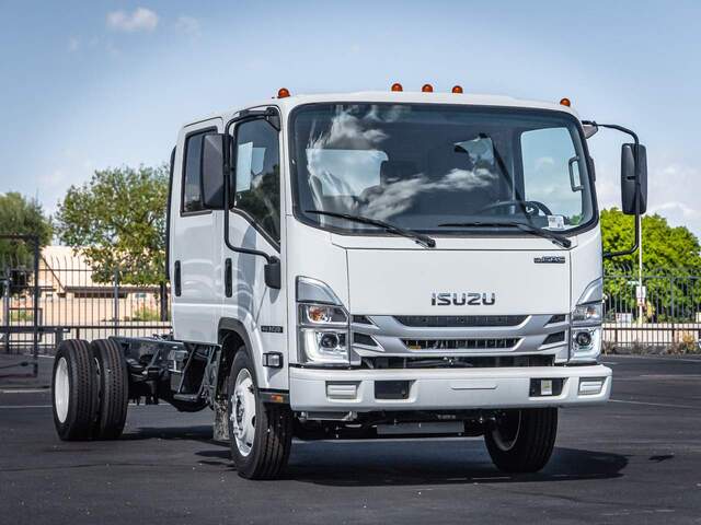 2025 Isuzu Crew Cab