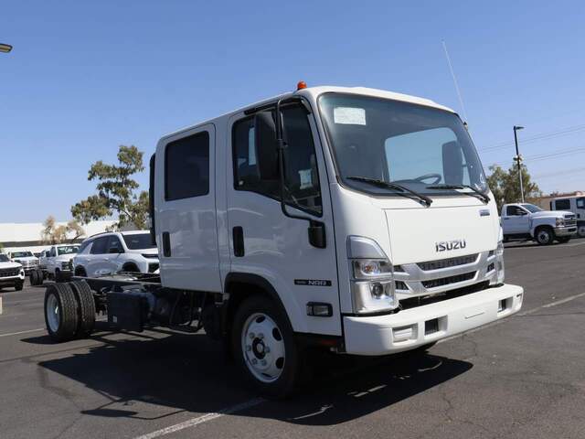 2024 Isuzu Crew Cab