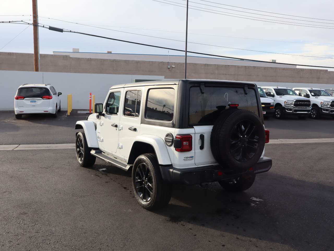 2021 Jeep Wrangler Unlimited Sahara 4XE photo 4