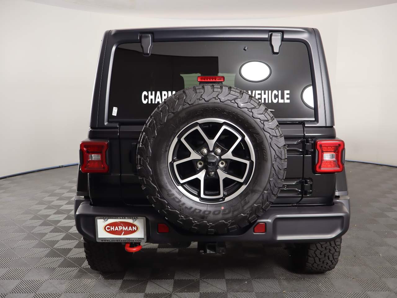 View vehicle photo 5