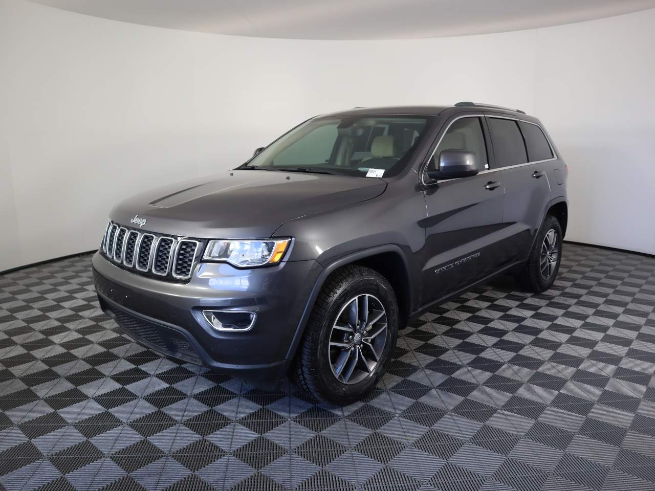 2018 Jeep Grand Cherokee Laredo E