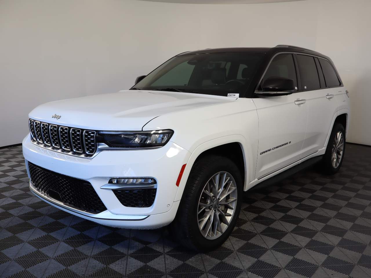 2023 Jeep Grand Cherokee Summit
