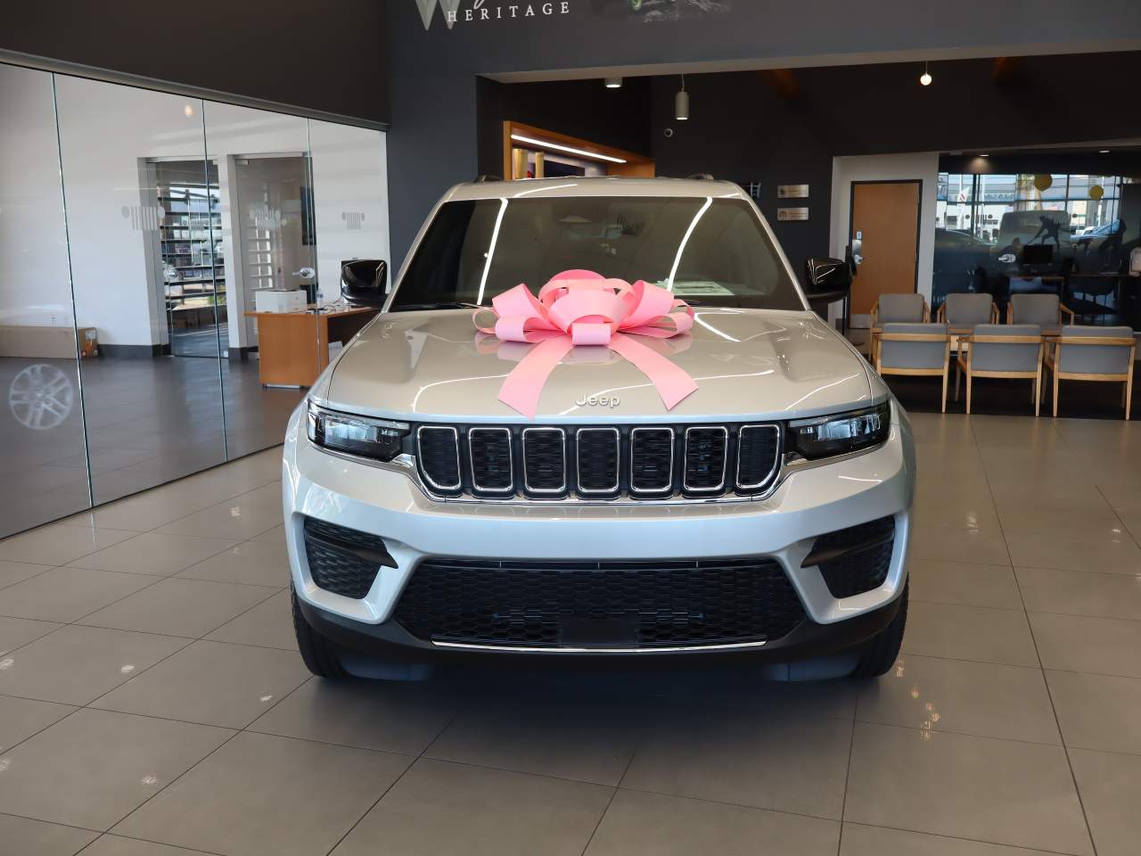 2025 Jeep Grand Cherokee Laredo