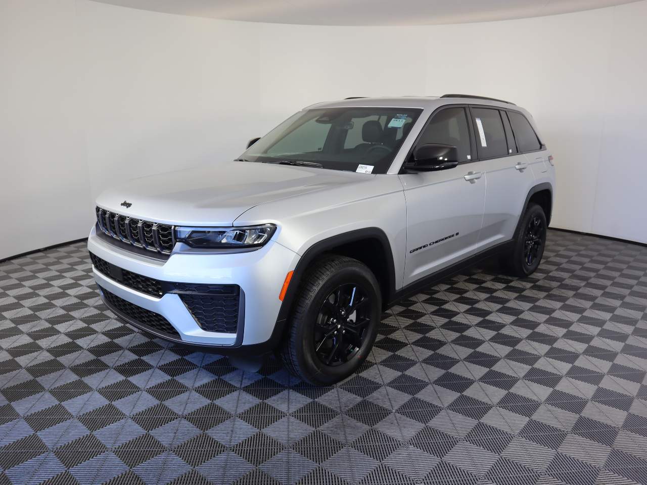 2026 Jeep Grand Cherokee Altitude
