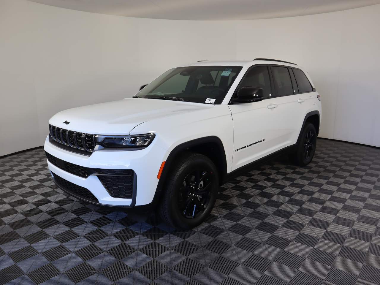 2026 Jeep Grand Cherokee Altitude