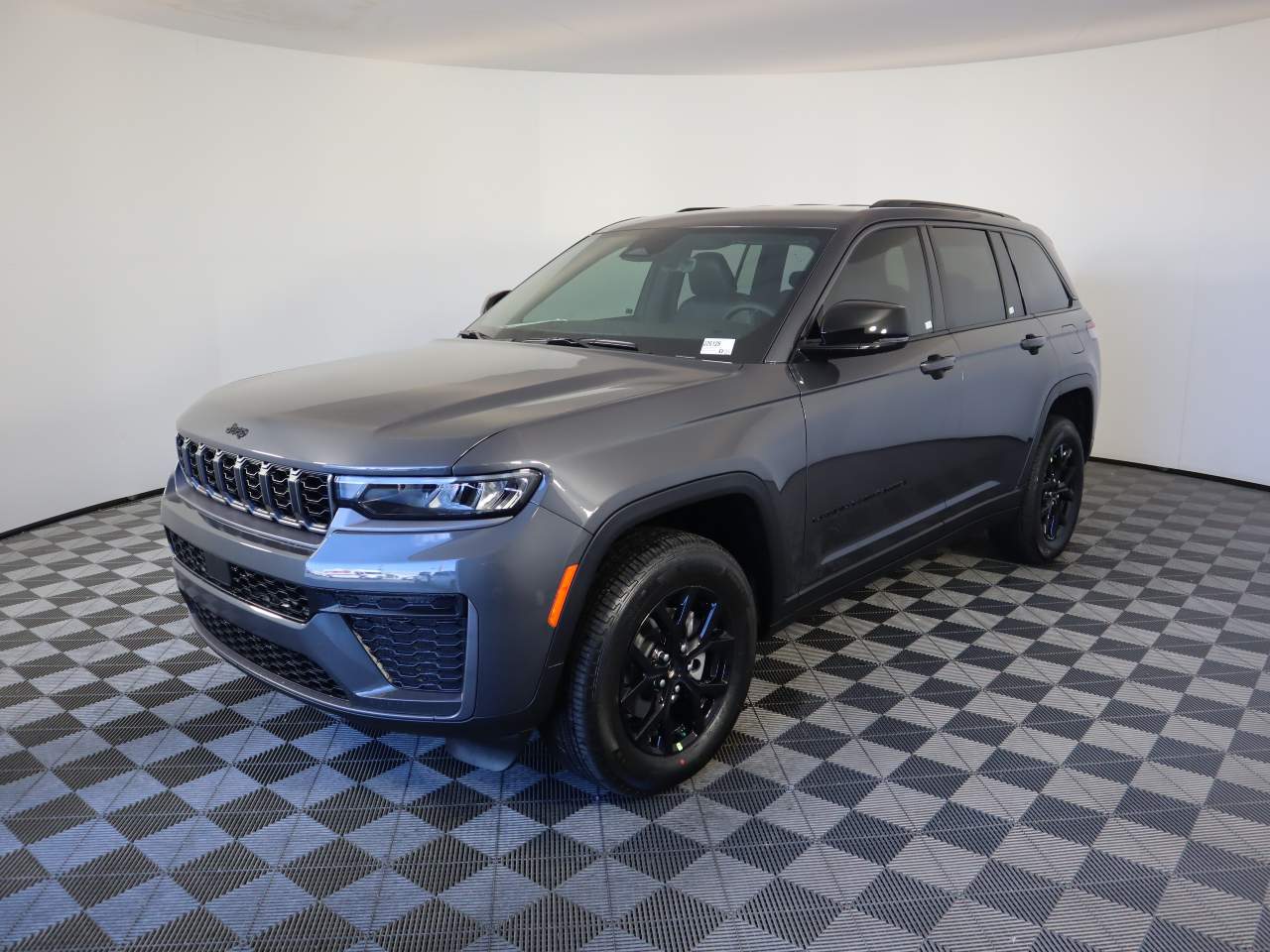 2026 Jeep Grand Cherokee Altitude