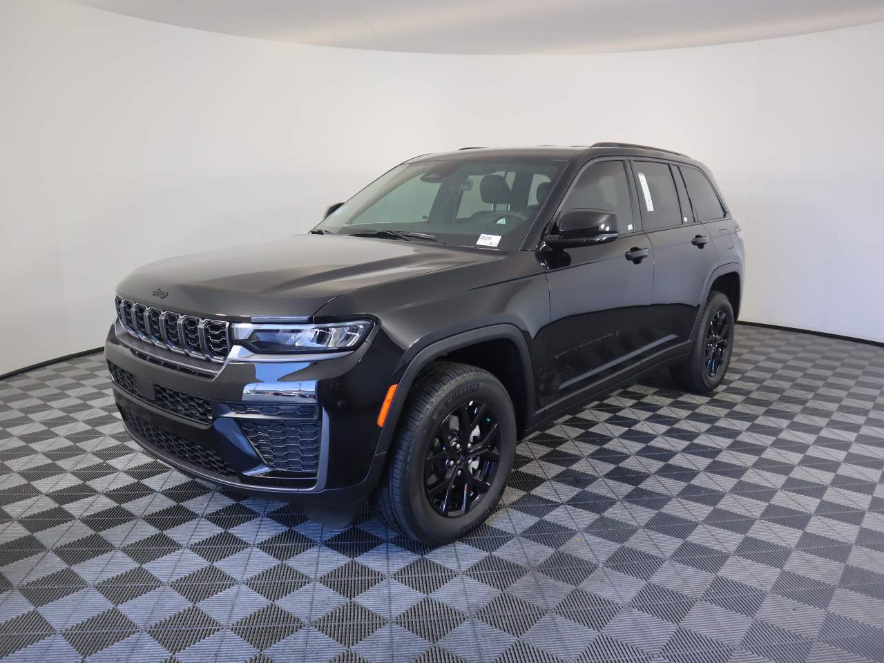 2026 Jeep Grand Cherokee Laredo Altitude 4x4's photo